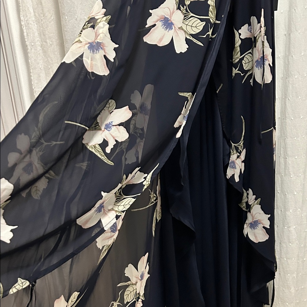 Lulus Dress Small Navy Floral Wrap Bridesmaid Feminine Flirty Romantic Wedding - Picture 16 of 16